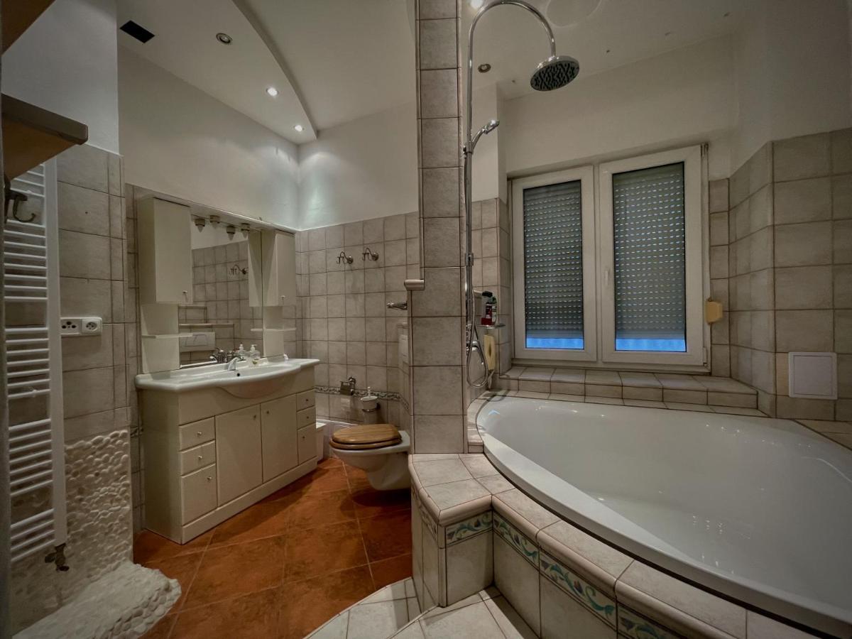 Stylove Apartmanky Frydek-Mistek Bagian luar foto