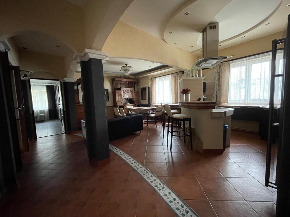 Stylove Apartmanky Frydek-Mistek Bagian luar foto