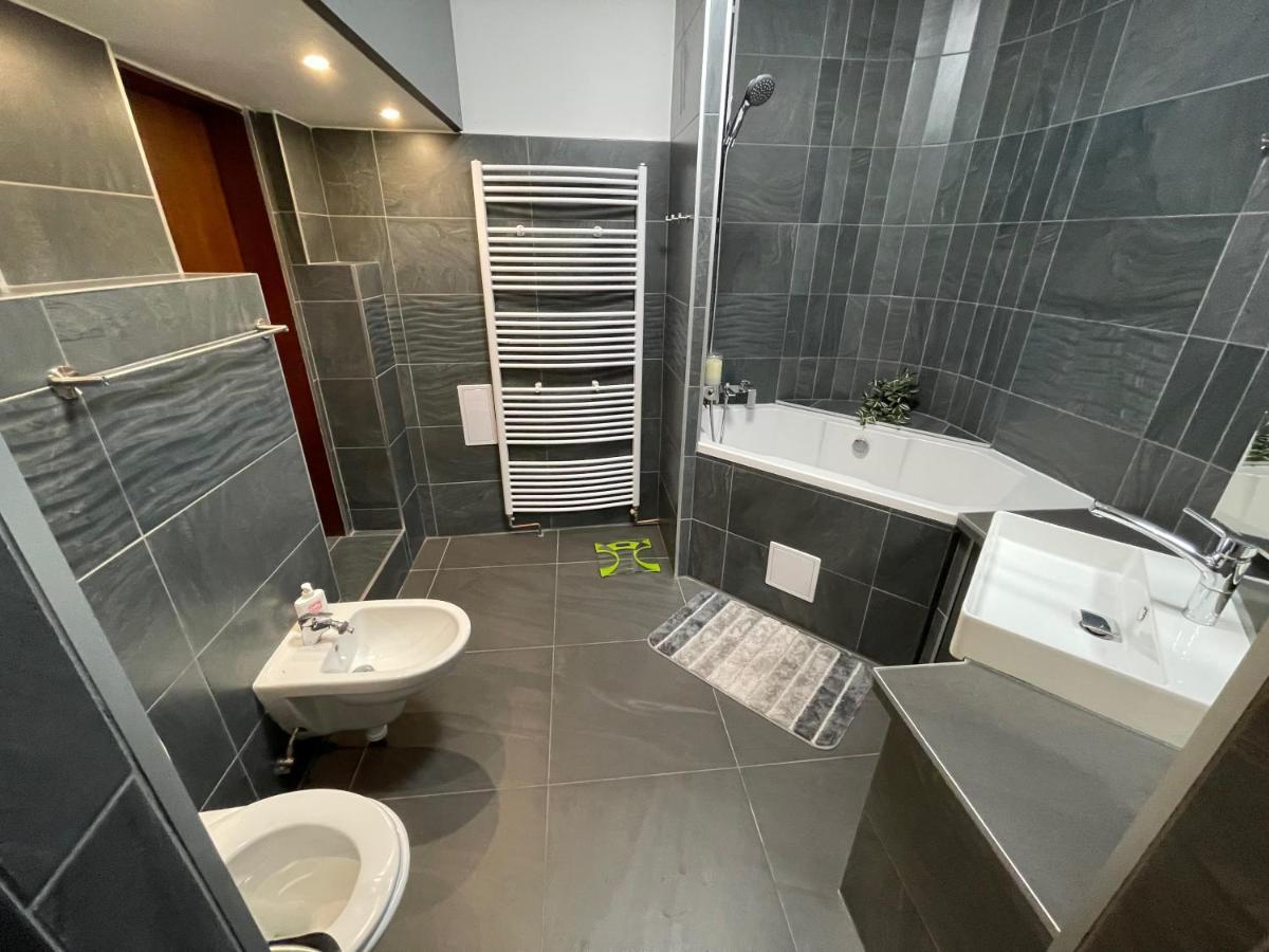 Stylove Apartmanky Frydek-Mistek Bagian luar foto